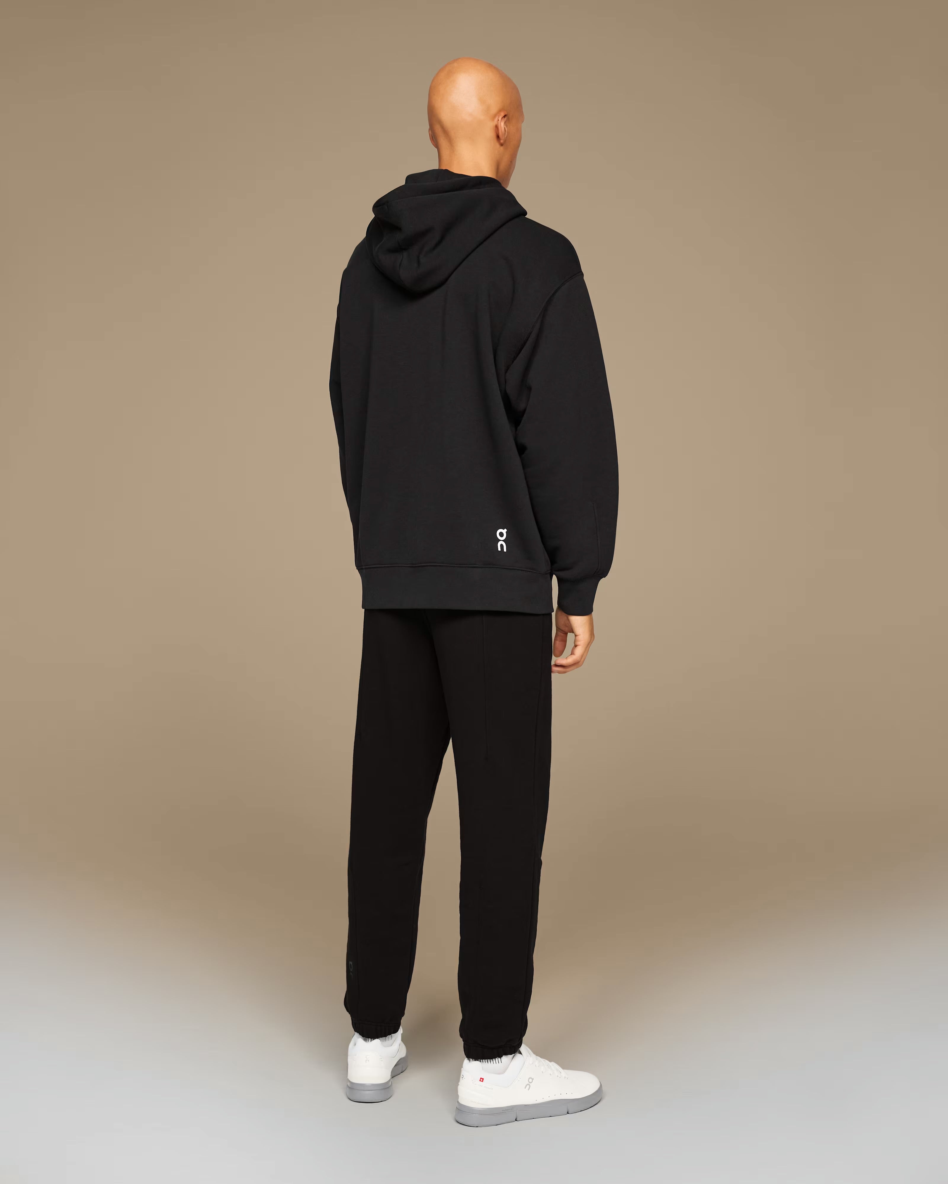 ON Running - Club Hoodie in Black