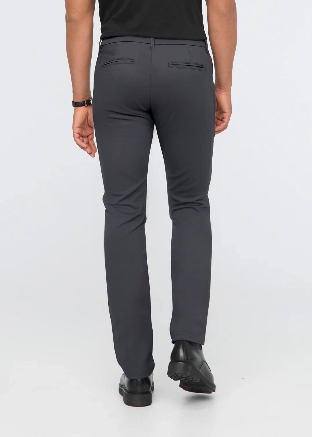 Duer - NuStretch Relaxed Taper Trouser in Charcoal