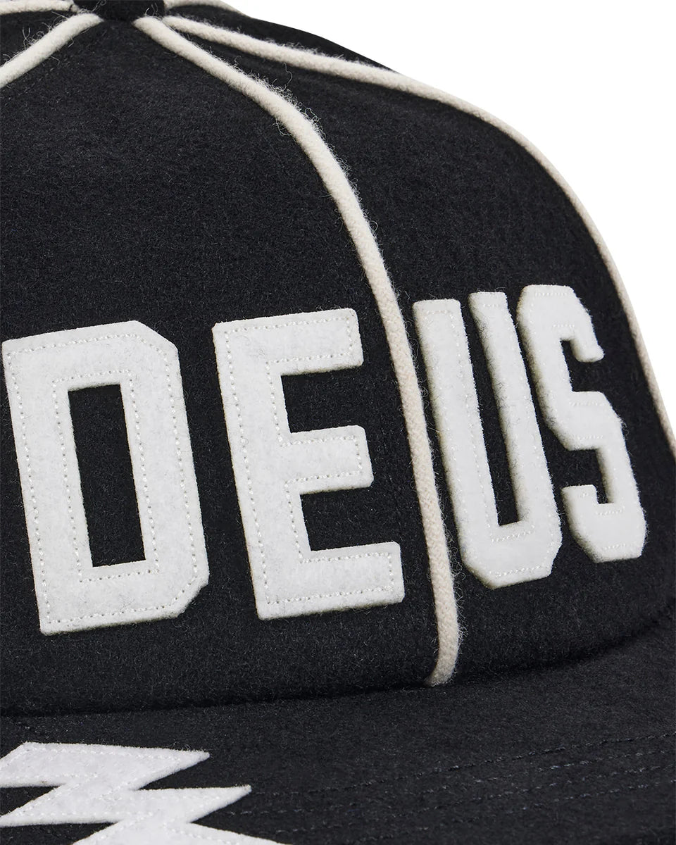 Deus ex Machina - Restwell Cap in Black