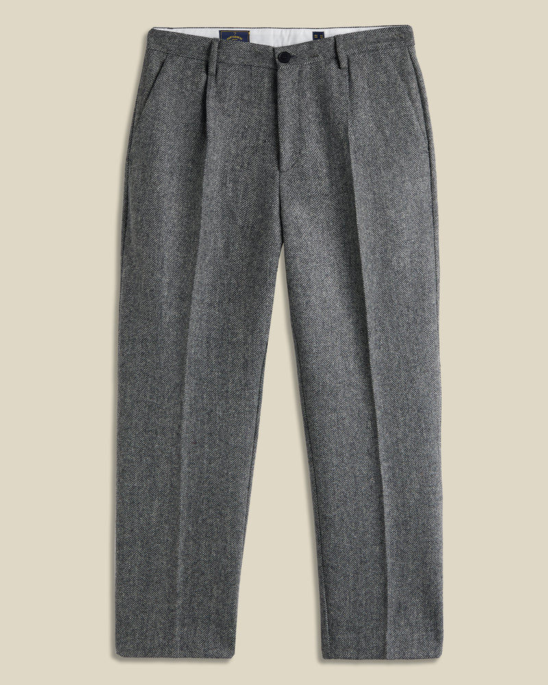 Portuguese Flannel - Wool Herringbone Single Pleat Trousers in Grey