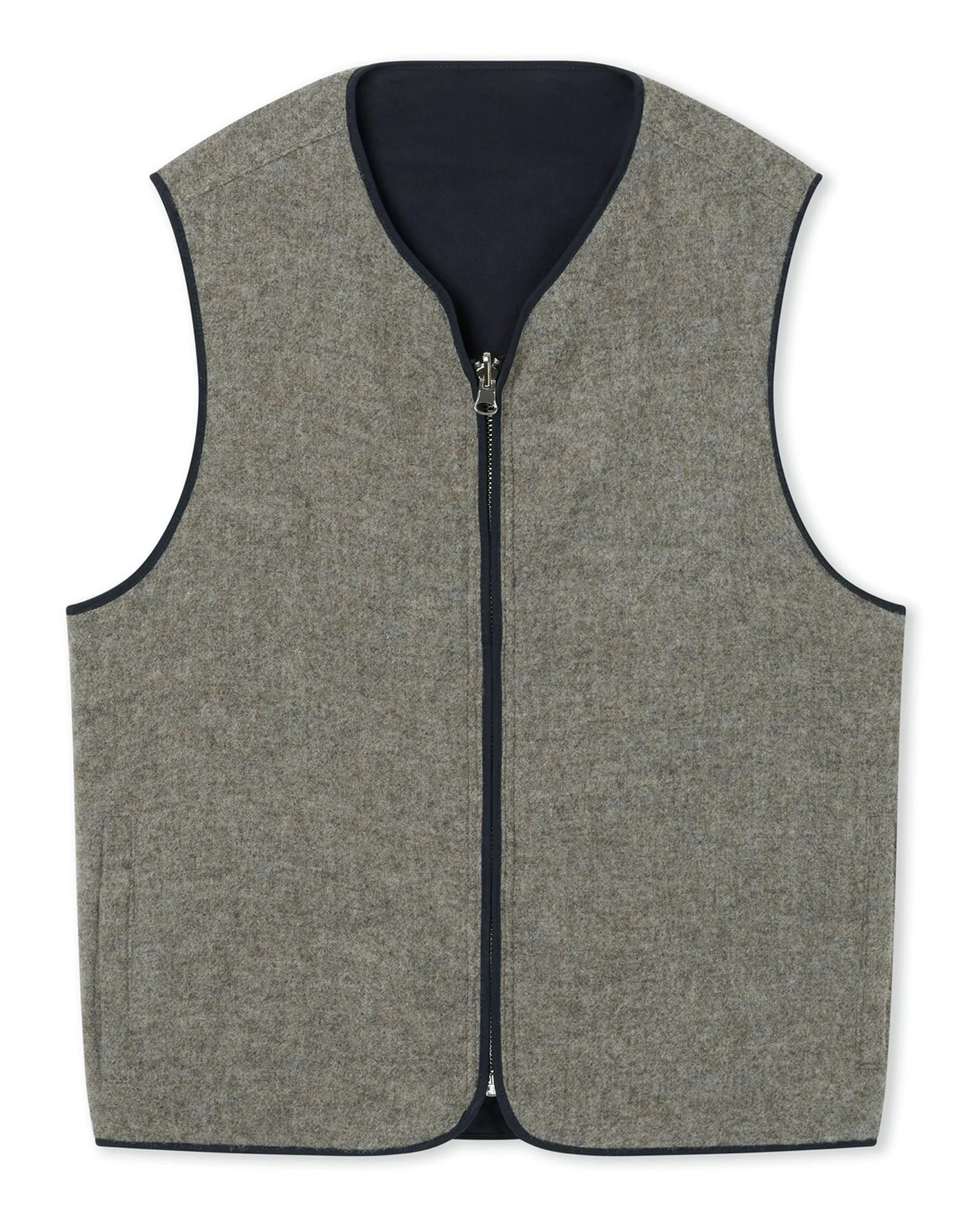 Peregrine - Rex Reverse Gilet in Navy