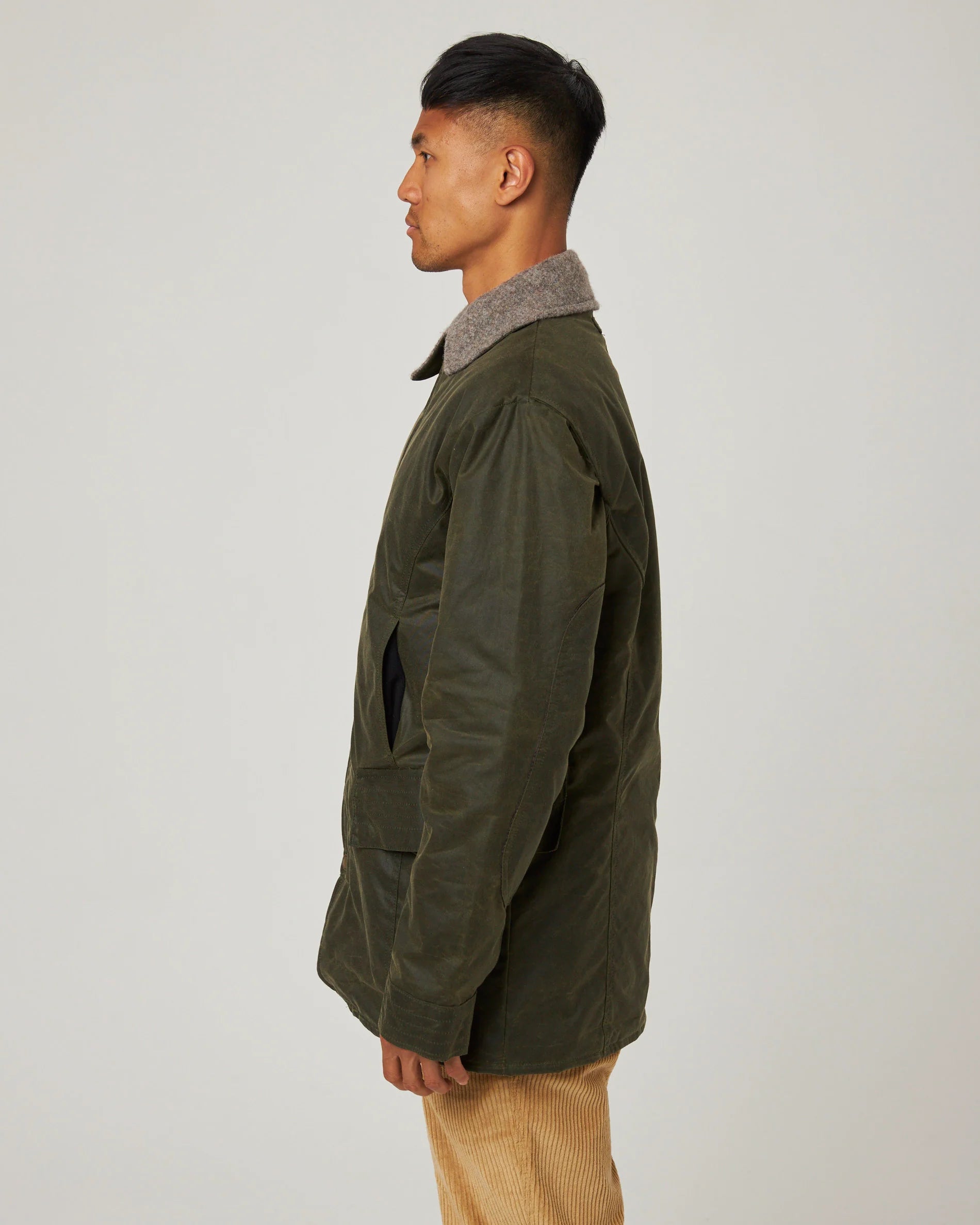 Peregrine - Field Jacket in Olive