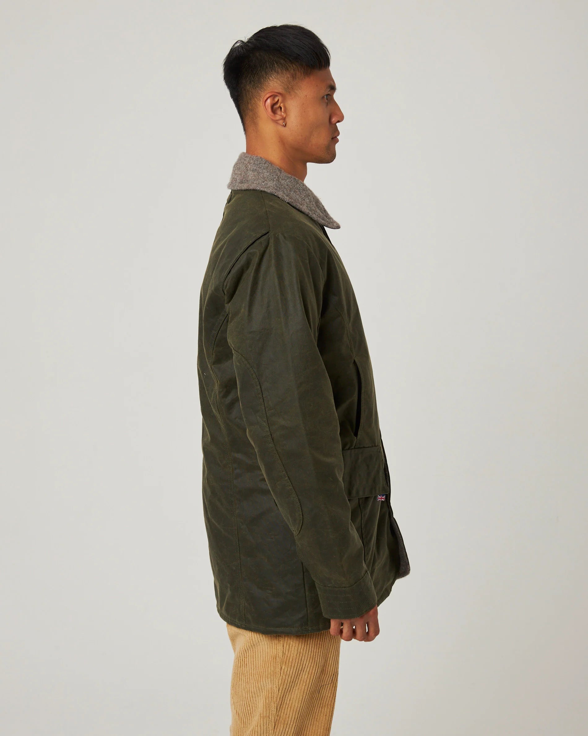 Peregrine - Field Jacket in Olive