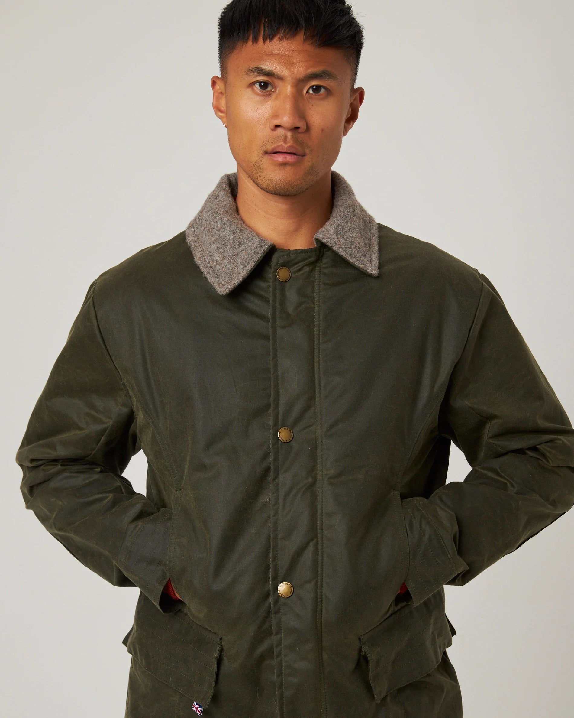 Peregrine - Field Jacket in Olive
