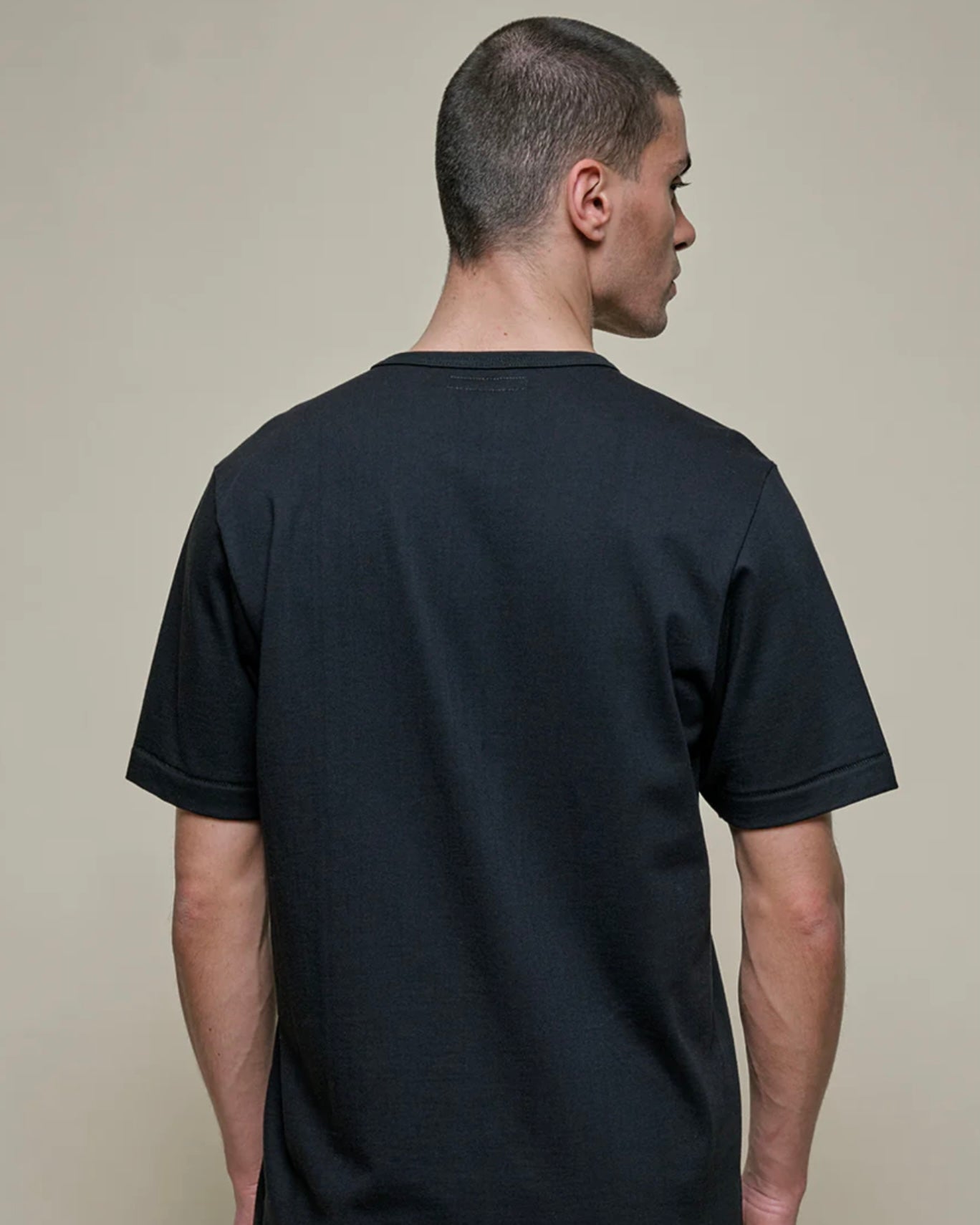 Merz b. Schwanen - 2M15 Vintage Machine Refined Classic Fit T-Shirt in Deep Black