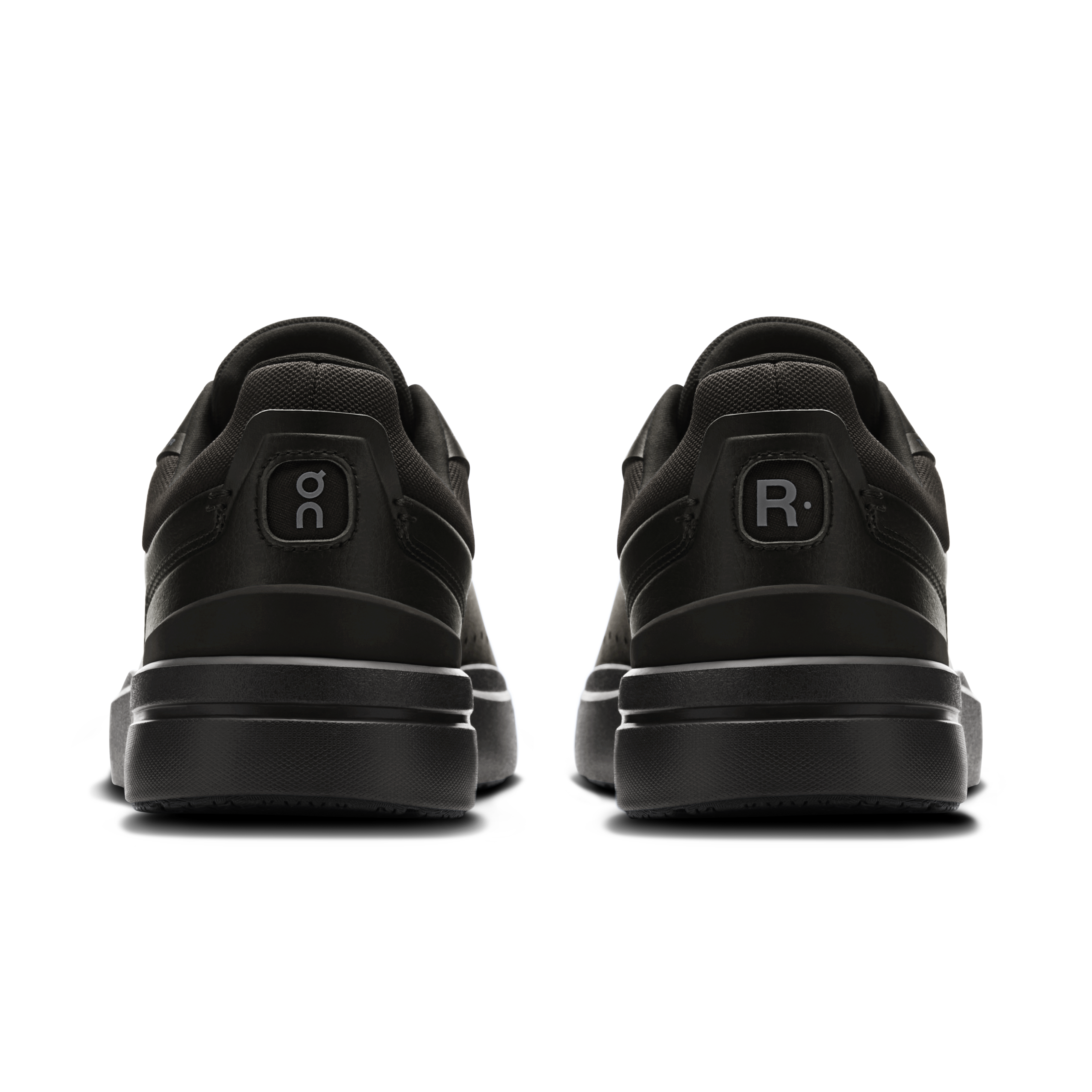 ON Running - The ROGER Advantage in Black/Black