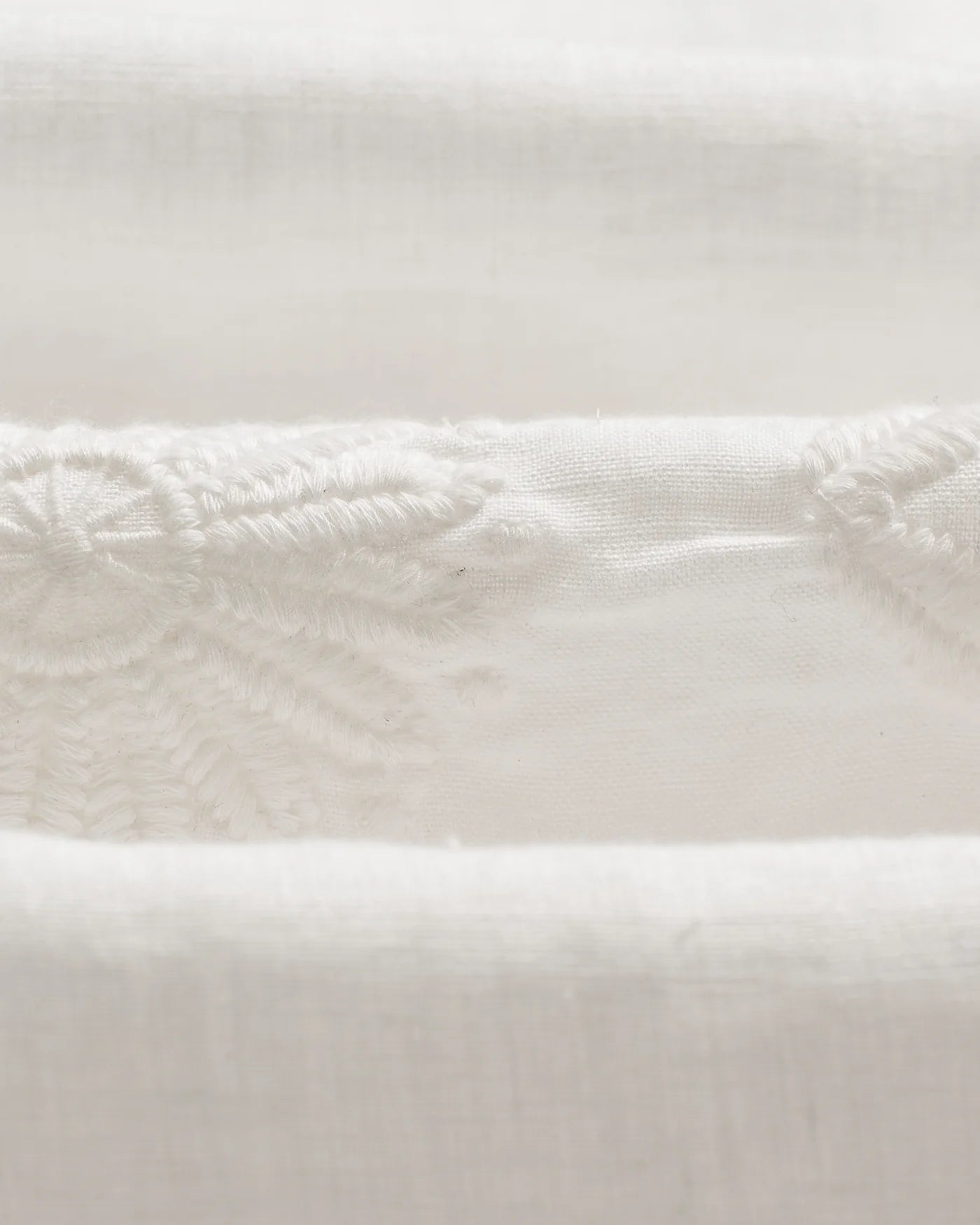 Wax London - Didcot Flower Embroidered Short-Sleeve Shirt in White