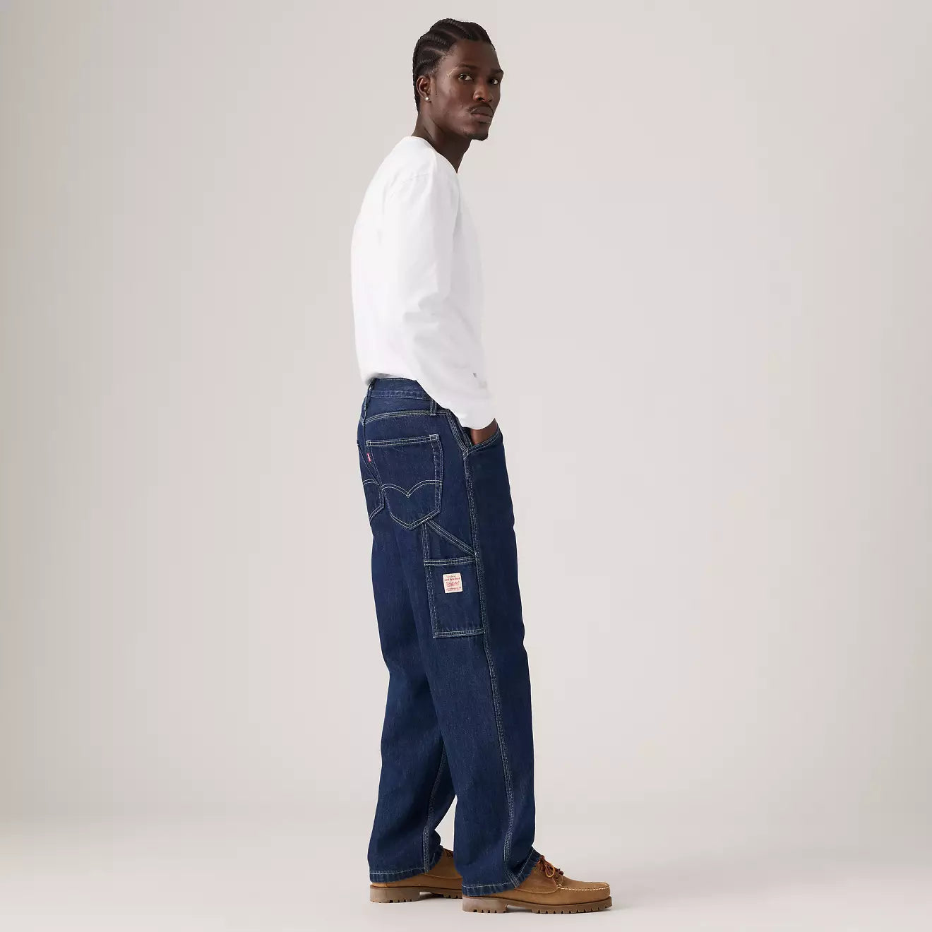 Levi’s - 568 Loose Straight Carpenter in Medium Wash