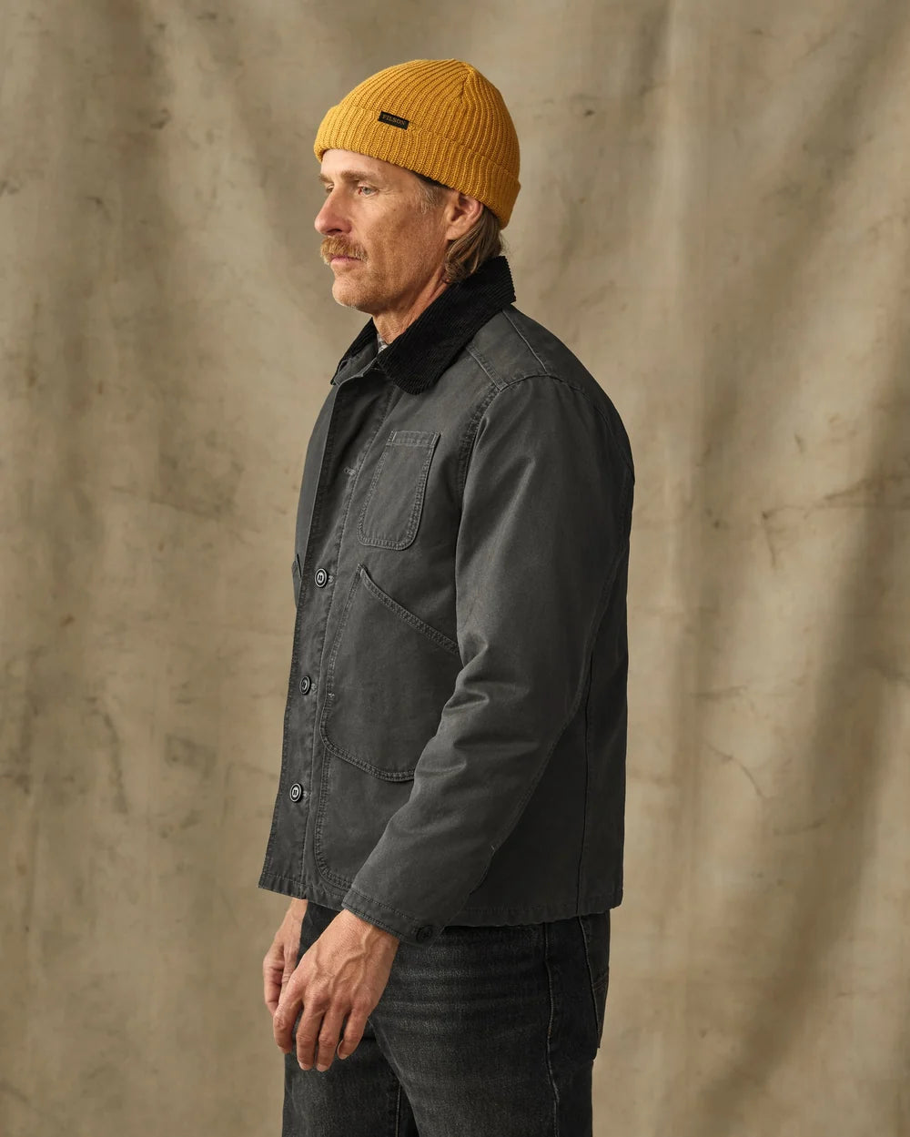 Filson - Insulated Canvas Outfitter Jacket in Peat
