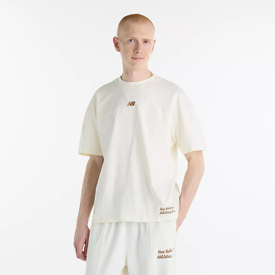 New Balance - Sport Legacy Graphic T-Shirt in Angora