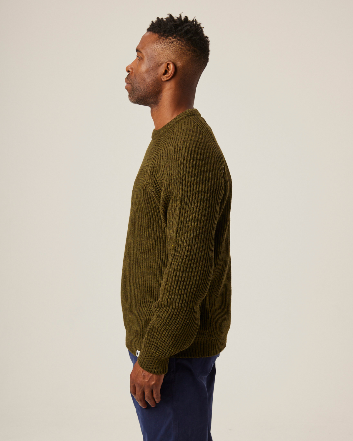 Peregrine - Ford Crew Jumper in Olive Merino