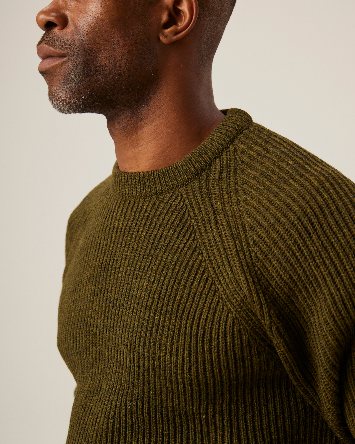 Peregrine - Ford Crew Jumper in Olive Merino