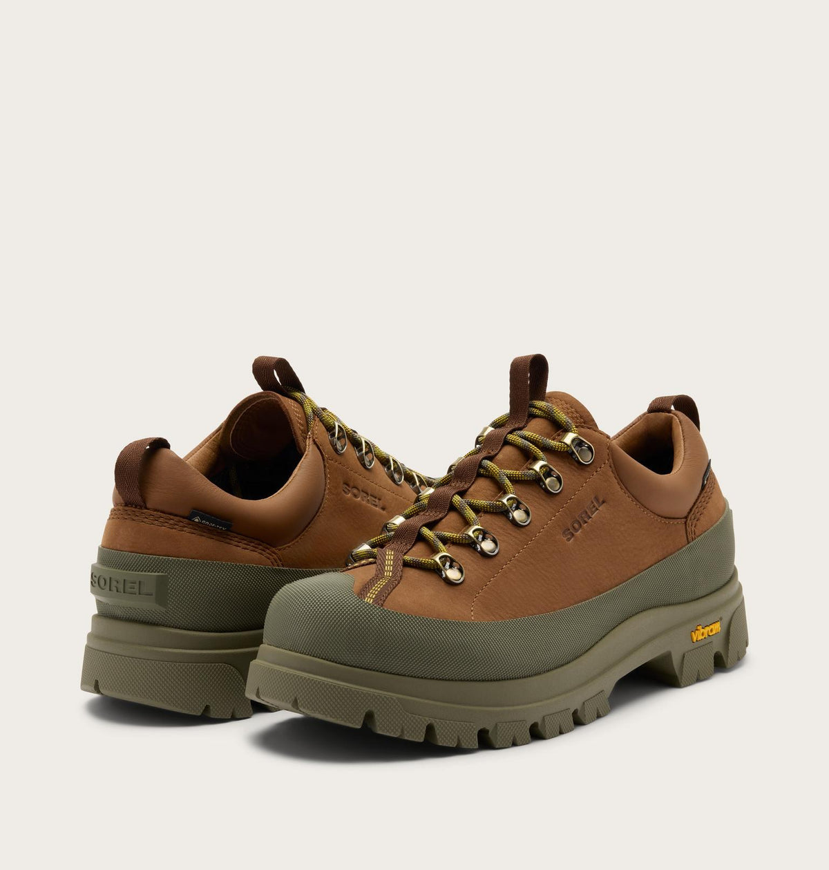 SOREL - Daystorm Nomad GTX Men's Shoe in Velvet Tan and Stone Green