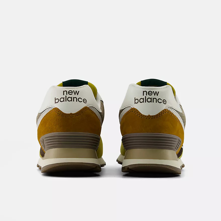 New Balance - 574 in Black coffee with breakfast tea