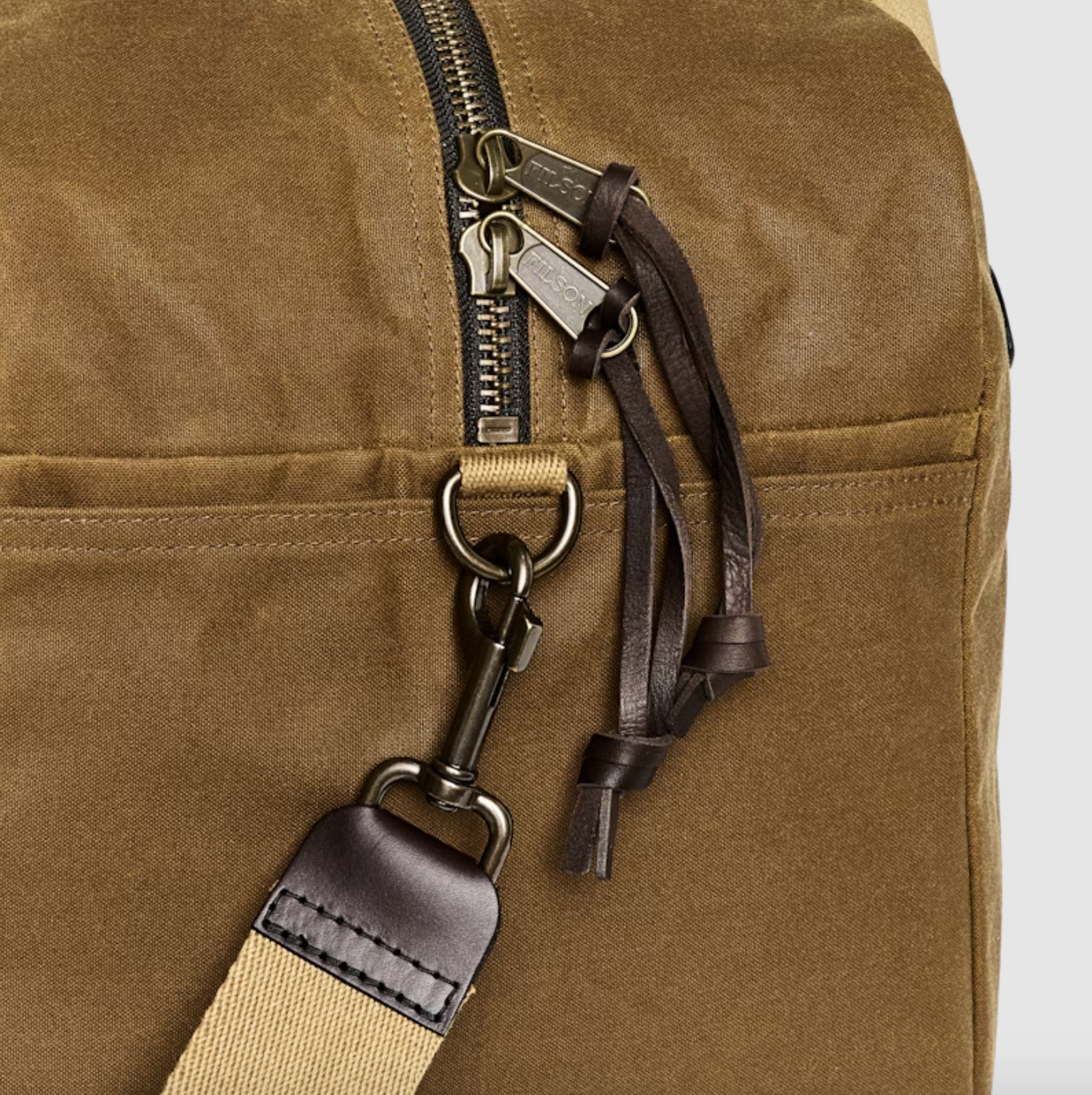 Filson- Tin Cloth Medium Duffle Bag