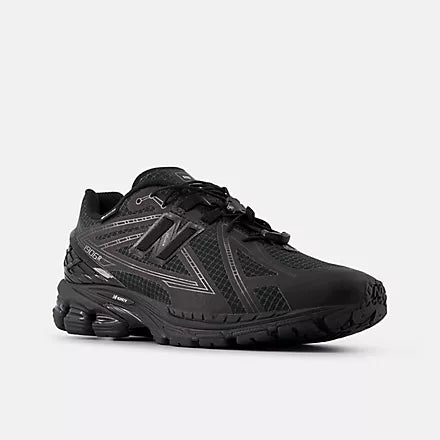 New Balance - U1906X in Black with Alkaline Green